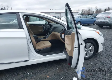 2015 Hyundai Sonata Hybrid from USA, damaged, VIN KMHEC4A43FA135378